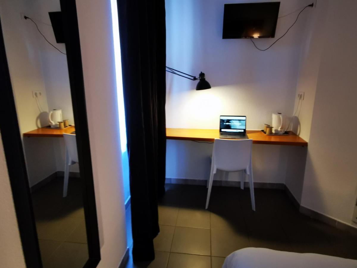 Hotel Le Ponson Aubenas Eksteriør bilde