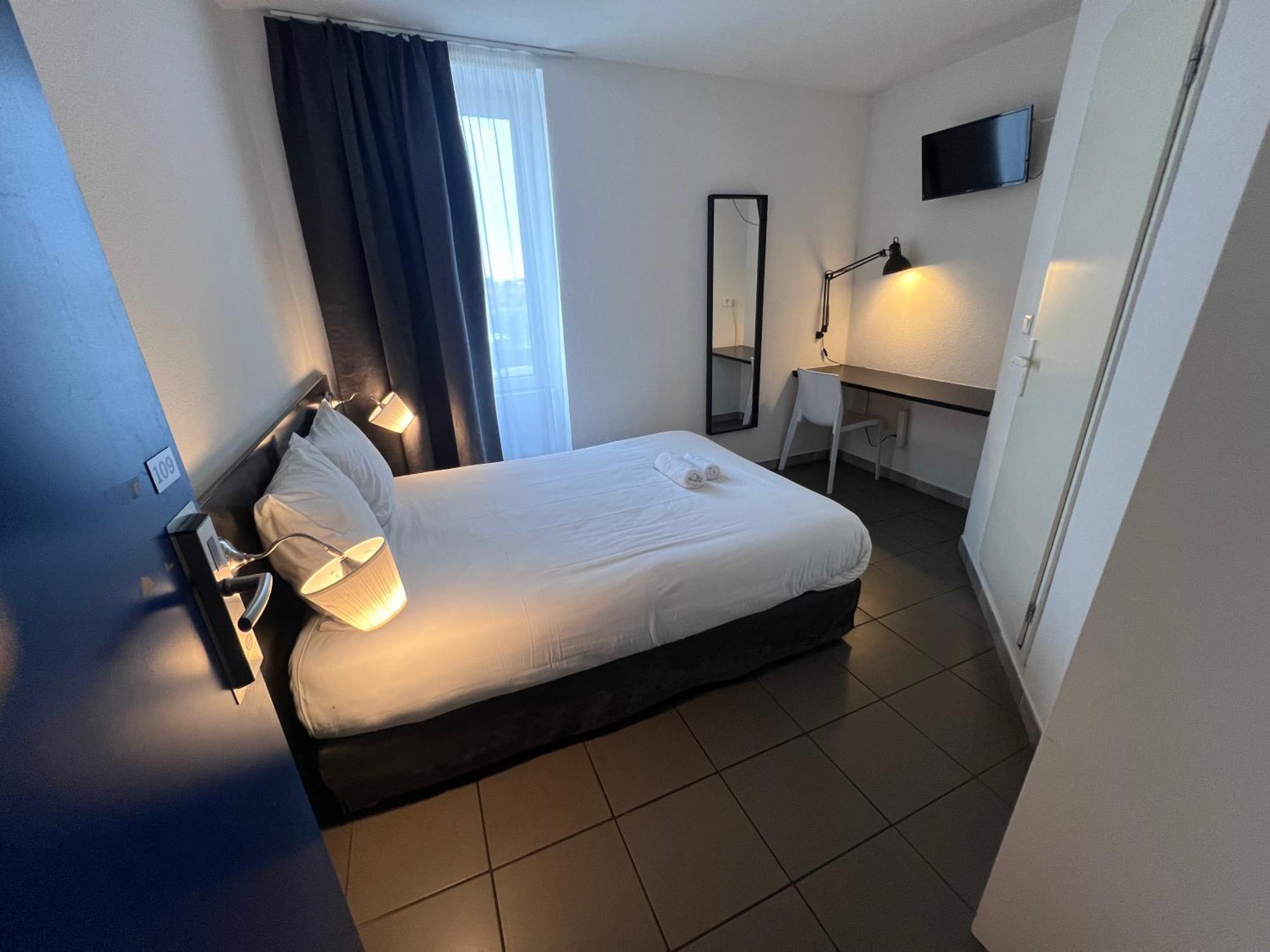 Hotel Le Ponson Aubenas Eksteriør bilde