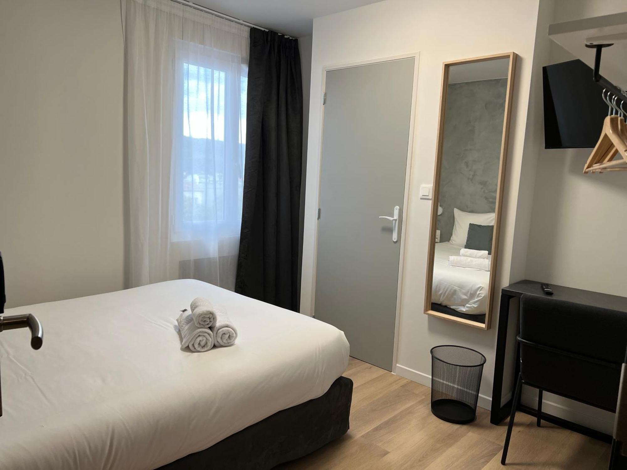 Hotel Le Ponson Aubenas Eksteriør bilde