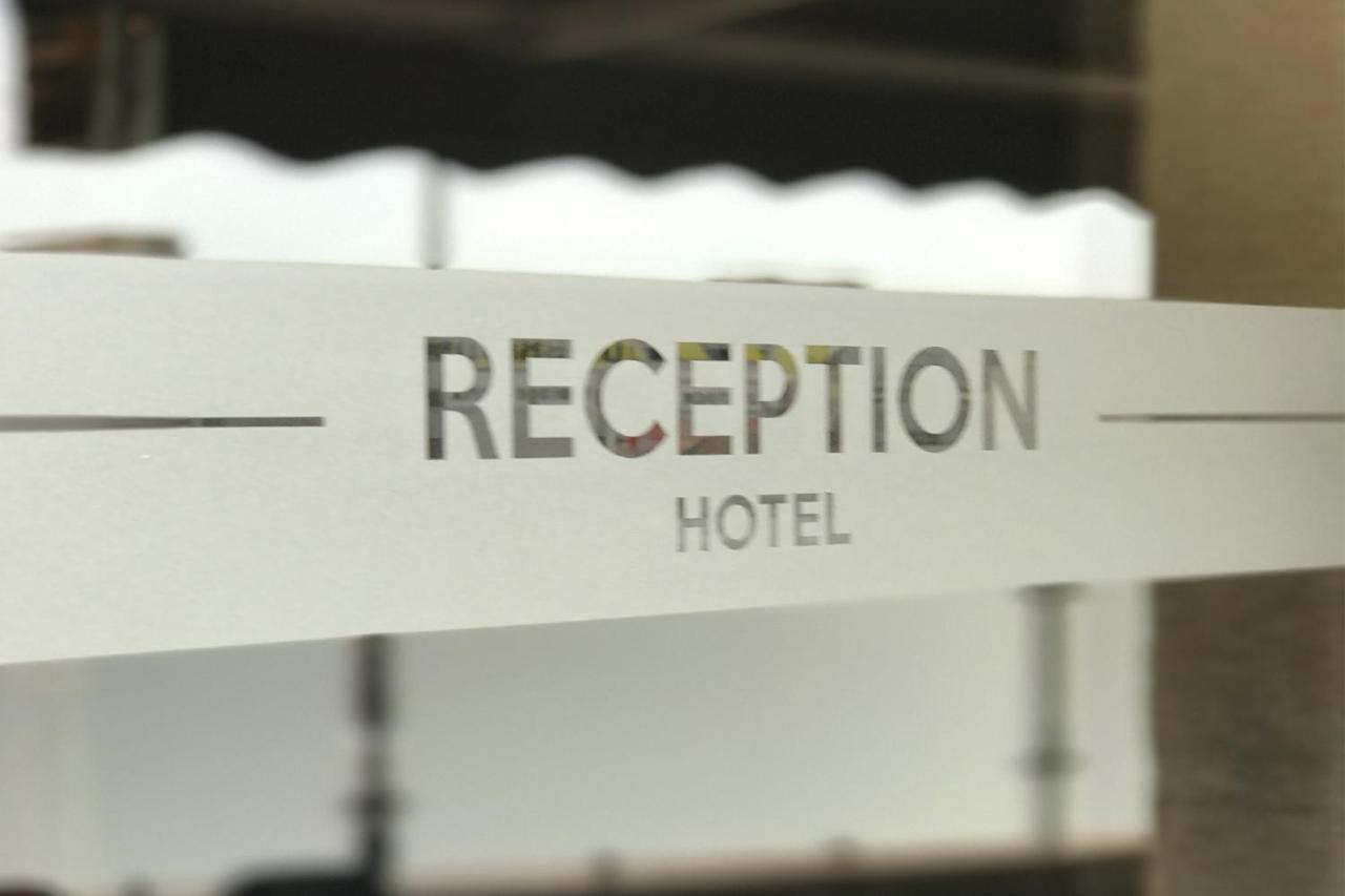 Hotel Le Ponson Aubenas Eksteriør bilde